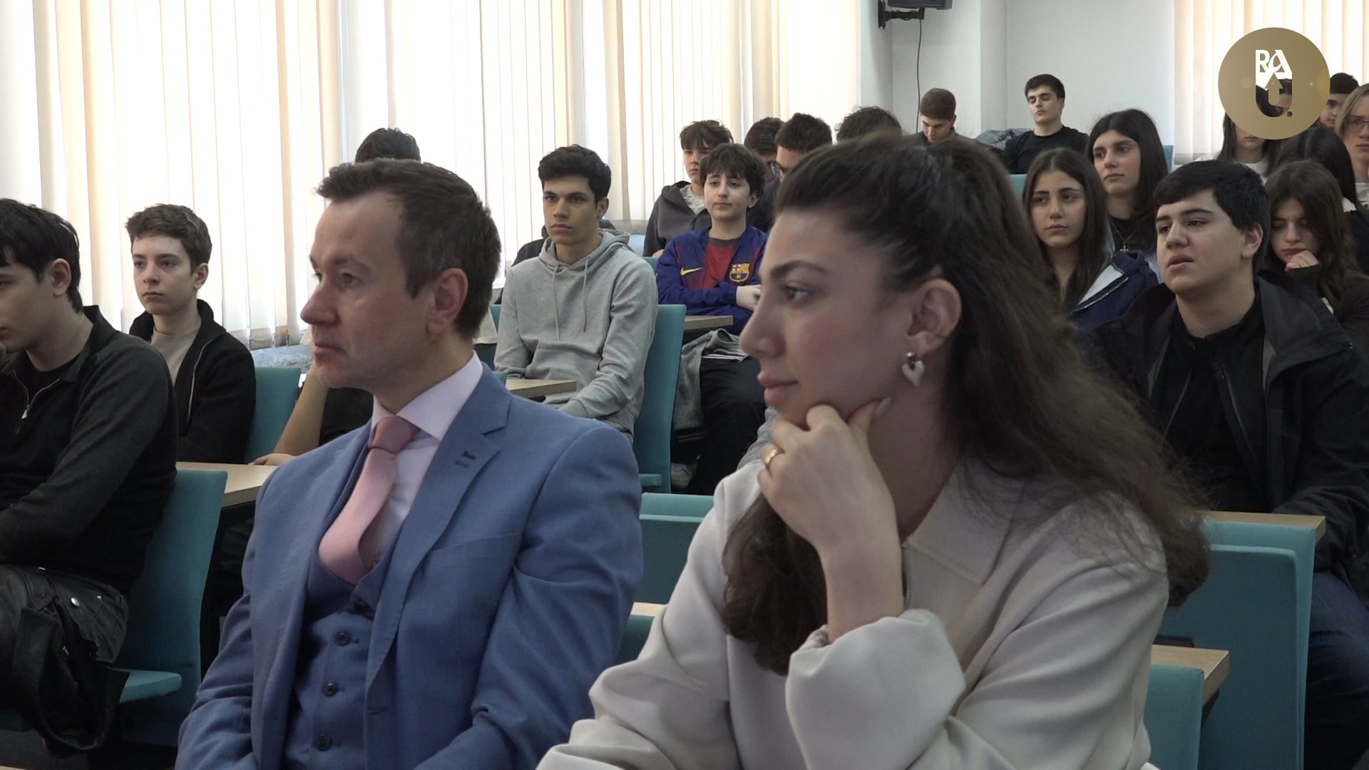 Урок финансовой грамотности для школьников в РАУ